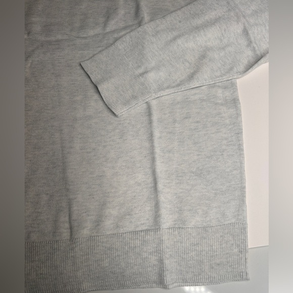 Old Navy Sweater Men's L Gray Thin Long Sleeve V-Neck Cotton Blend NWT - Picture 3 of 4